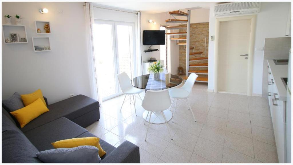 Apartment Karmela Primošten Exterior foto